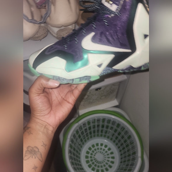 Lebron XI - Picture 4 of 11